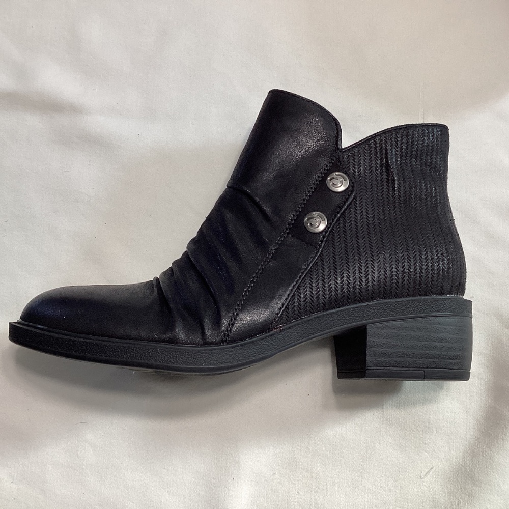 NWT Baretraps Stevie ankle boot - Picture 5 of 16